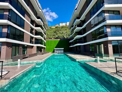 Byt v novostavbě s výhledem na moře v centru města Alanya